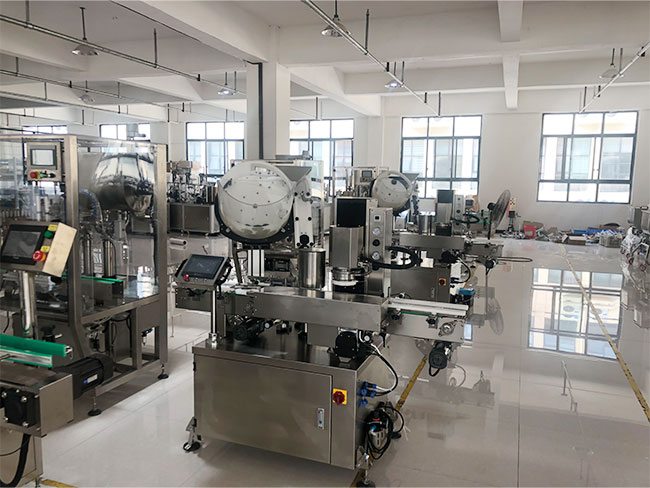 河南自动真空旋盖机